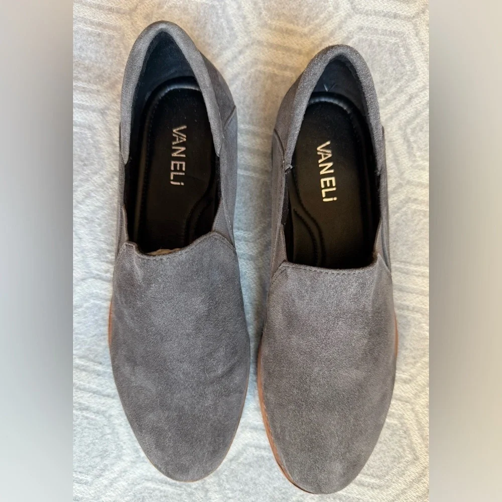 Van Eli Vaneli Jager Gray Suede Loafers Women’s Shoes Size 7.5 M Comfort Slip-On